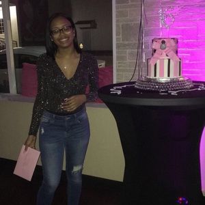 Meet your Posher, Thalia